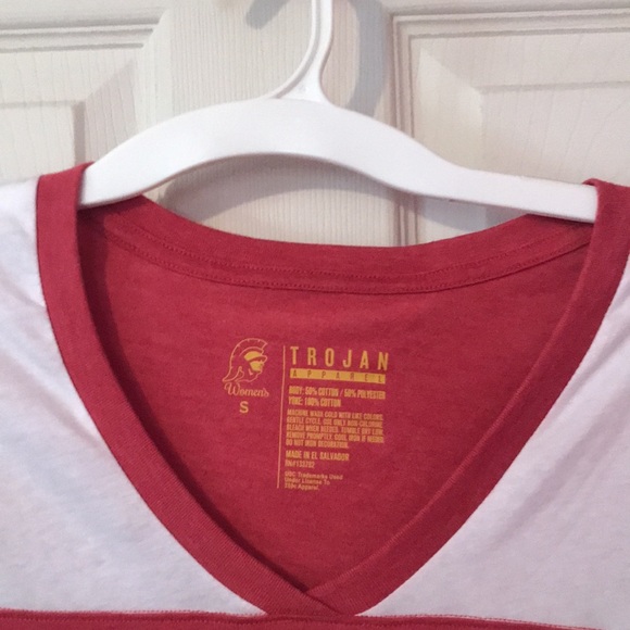 USC Trojans V-Neck Graphic T-Shirt Women’s Small New with Defects NWD - Picture 2 of 12